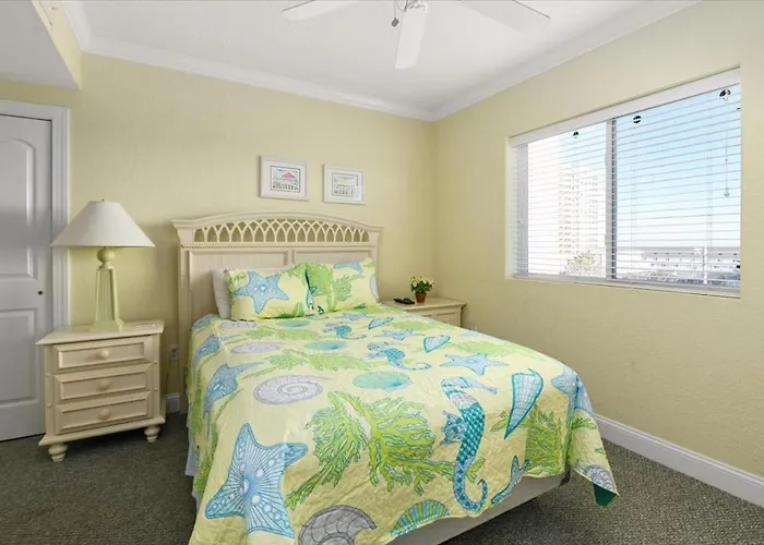 Spacious 3 Bedroom Bayside In Sunset With Outdoor Pool! Ocean Stadt