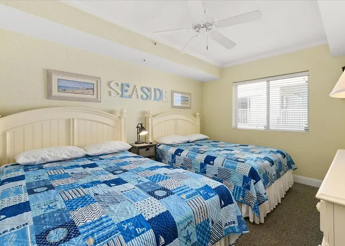 Spacious 3 Bedroom Bayside In Sunset With Outdoor Pool! *