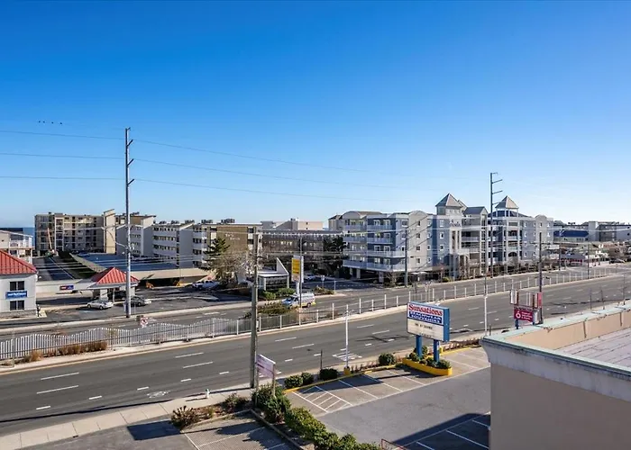 Spacious 3 Bedroom Bayside In Sunset With Outdoor Pool! Ferienhaus *